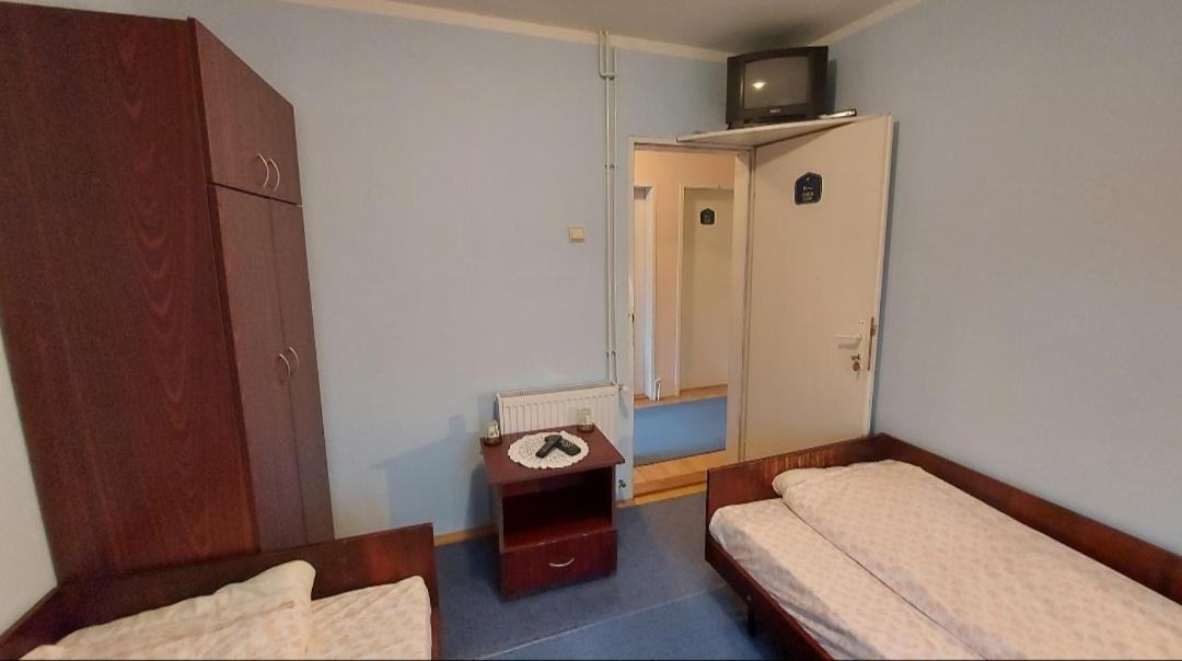Hotel Domacinstvo Jolovic Kraljevo Esterno foto