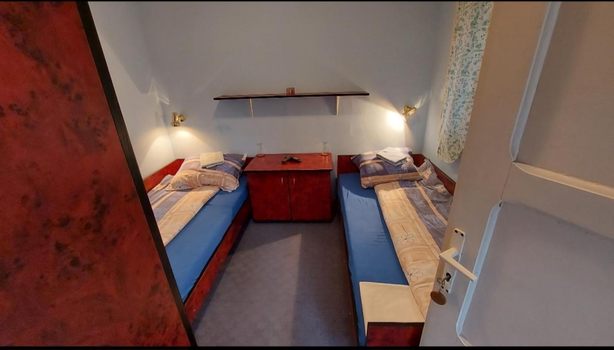 Hotel Domacinstvo Jolovic Kraljevo Esterno foto
